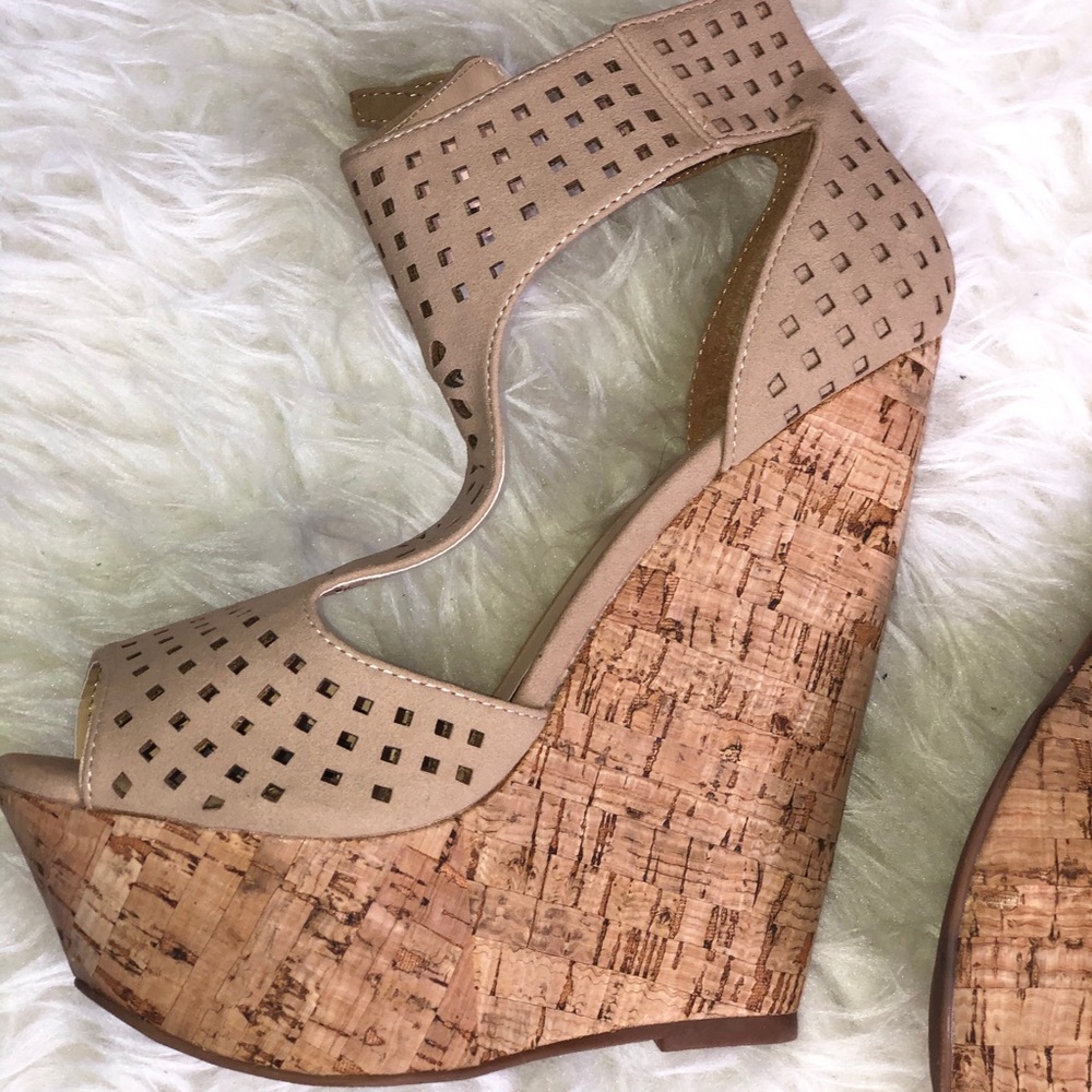 8.5 wedges